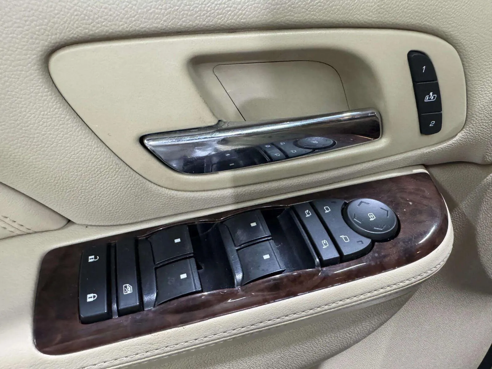 Cadillac Escalade photo 25