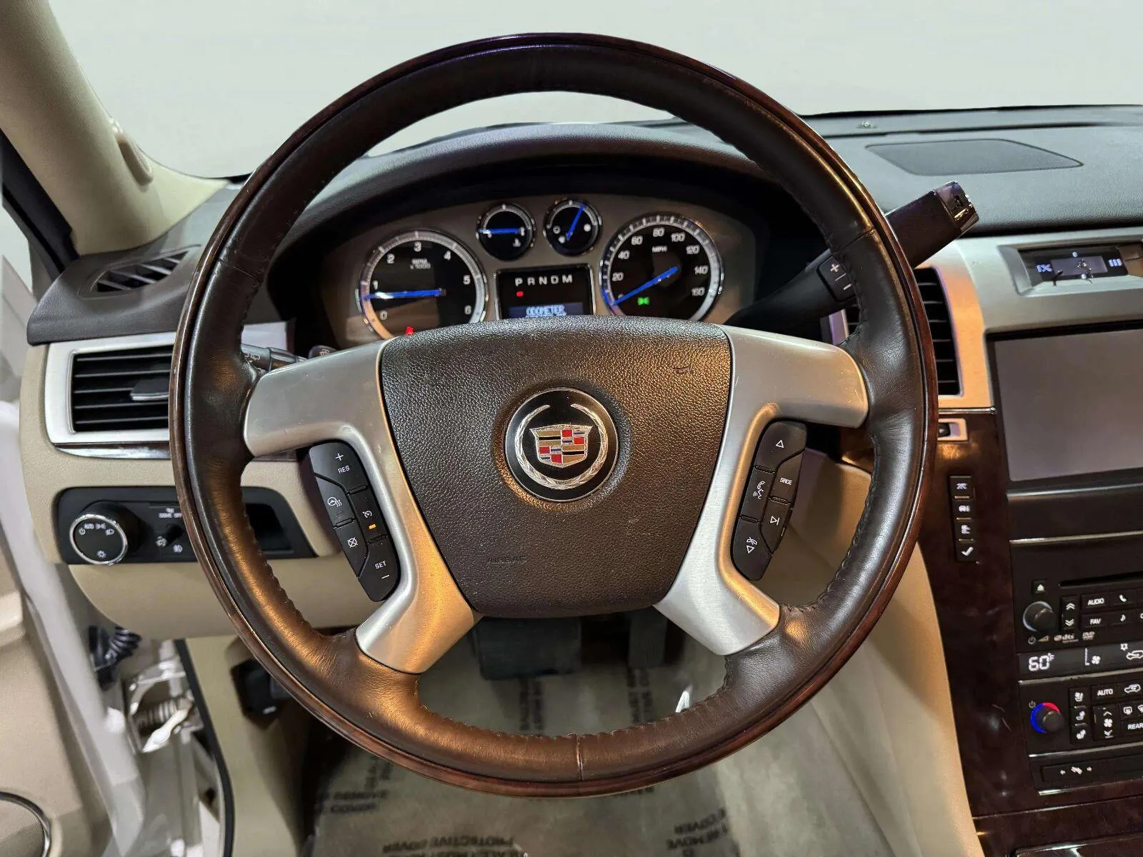 Cadillac Escalade photo 30
