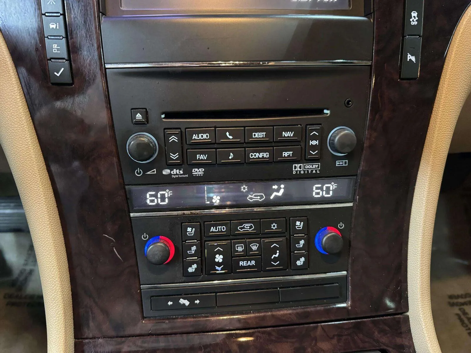 Cadillac Escalade photo 34