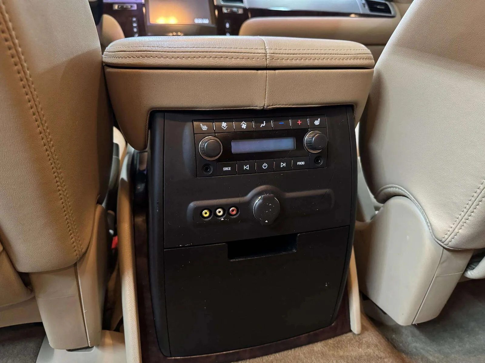 Cadillac Escalade photo 45