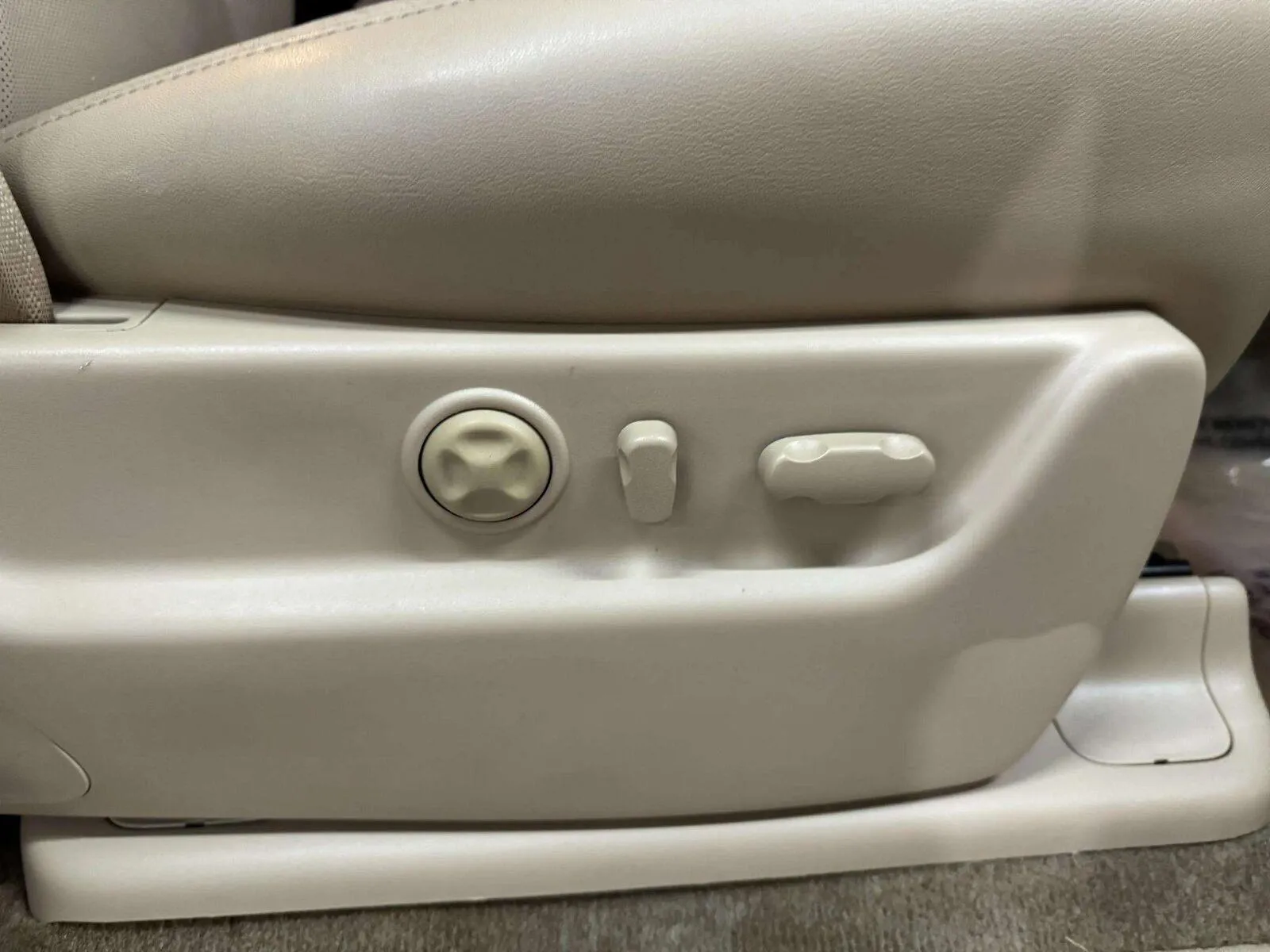 Cadillac Escalade photo 55