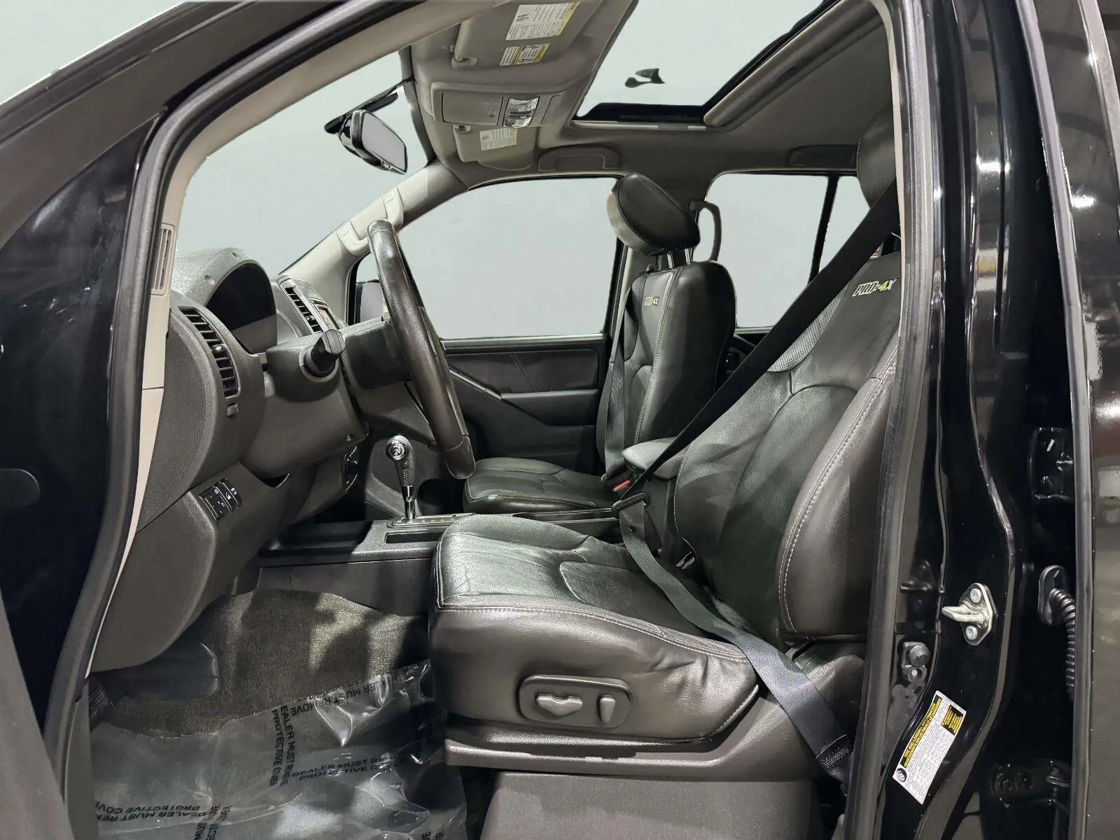 Nissan Frontier photo 24