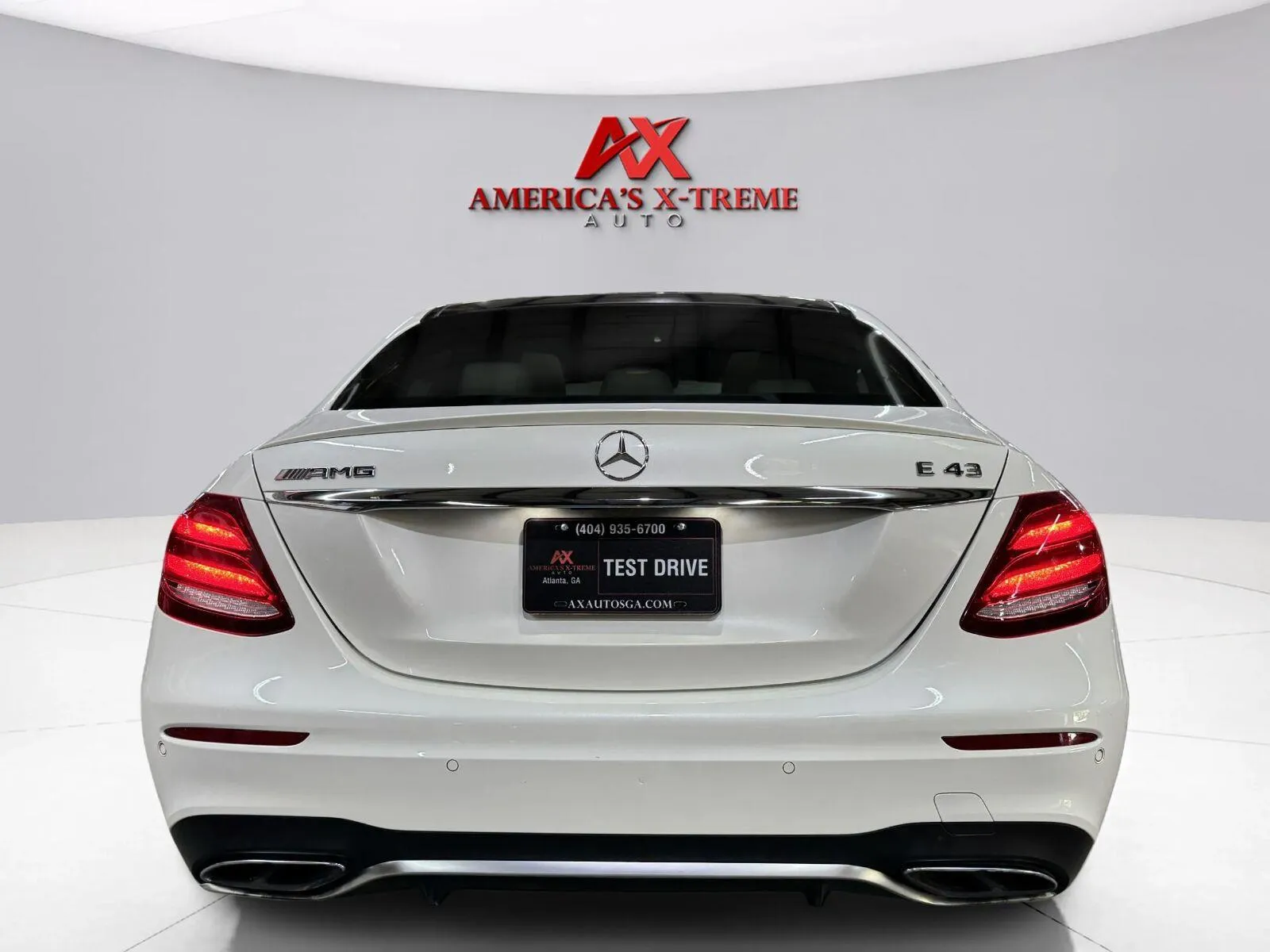 Mercedes-Benz E-Class photo 6