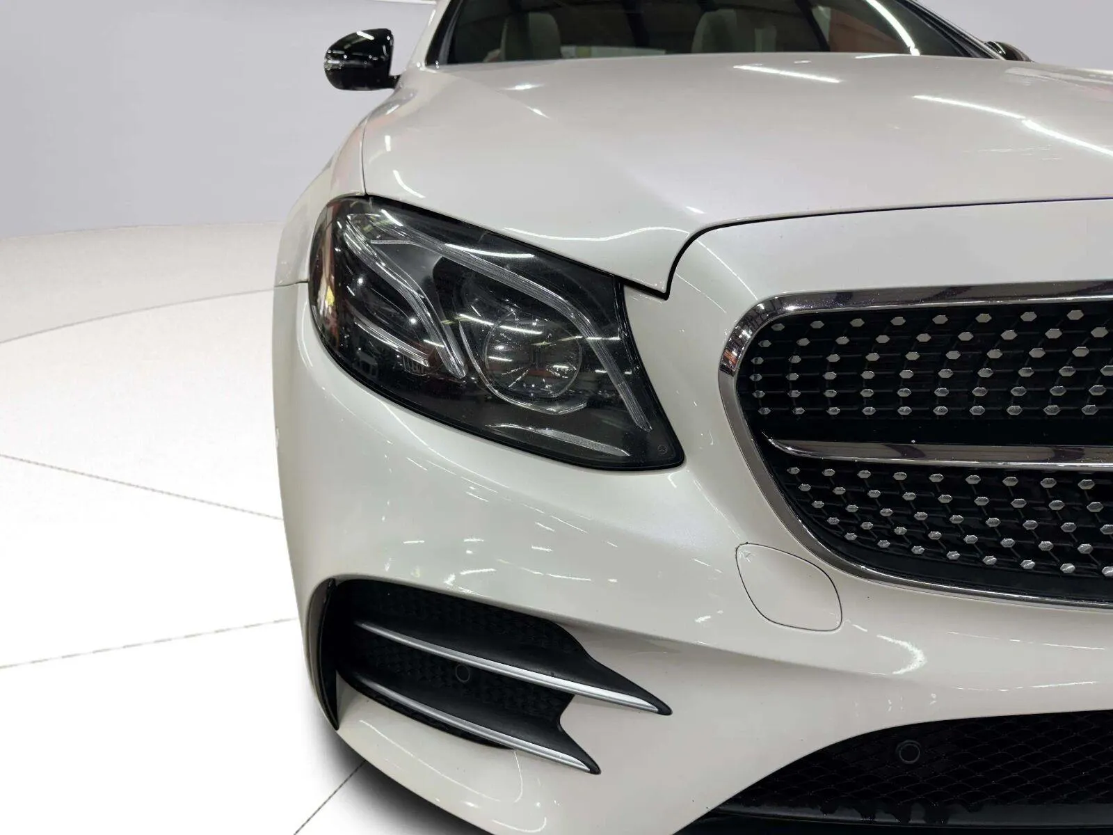 Mercedes-Benz E-Class photo 12