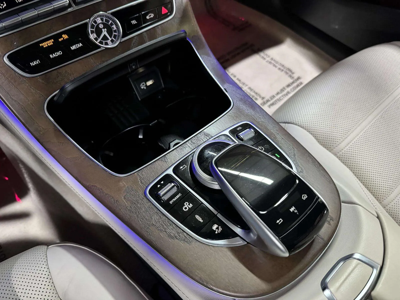 Mercedes-Benz E-Class photo 27