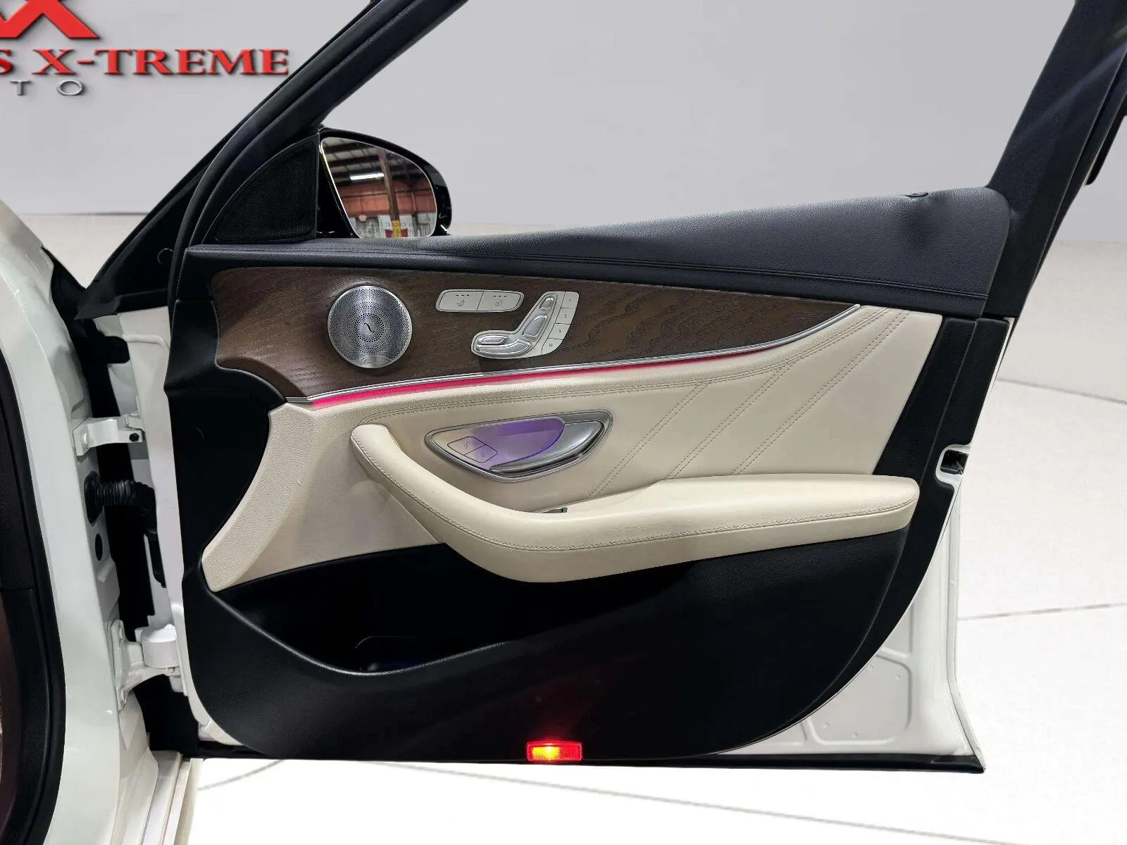 Mercedes-Benz E-Class photo 34