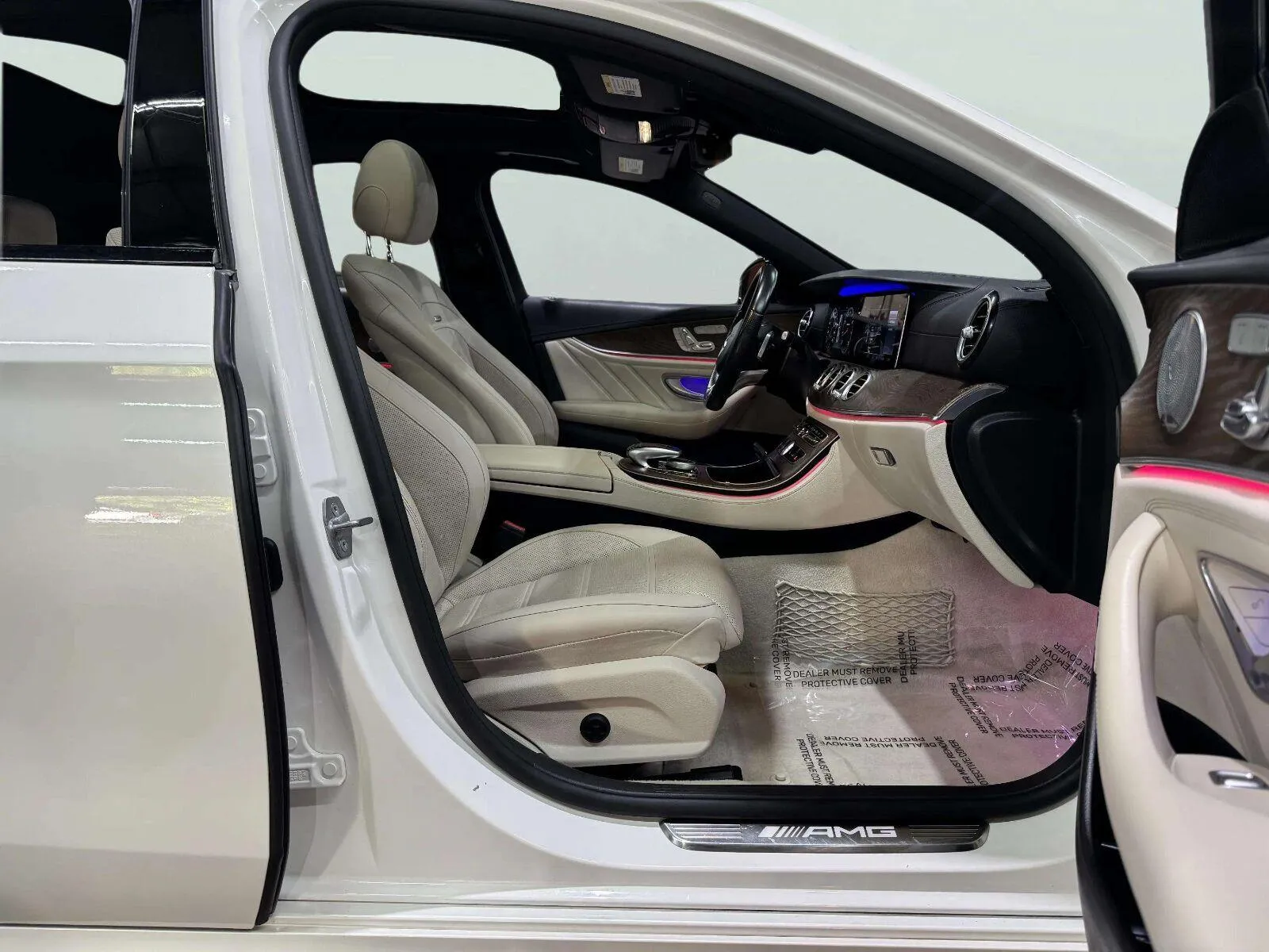 Mercedes-Benz E-Class photo 36