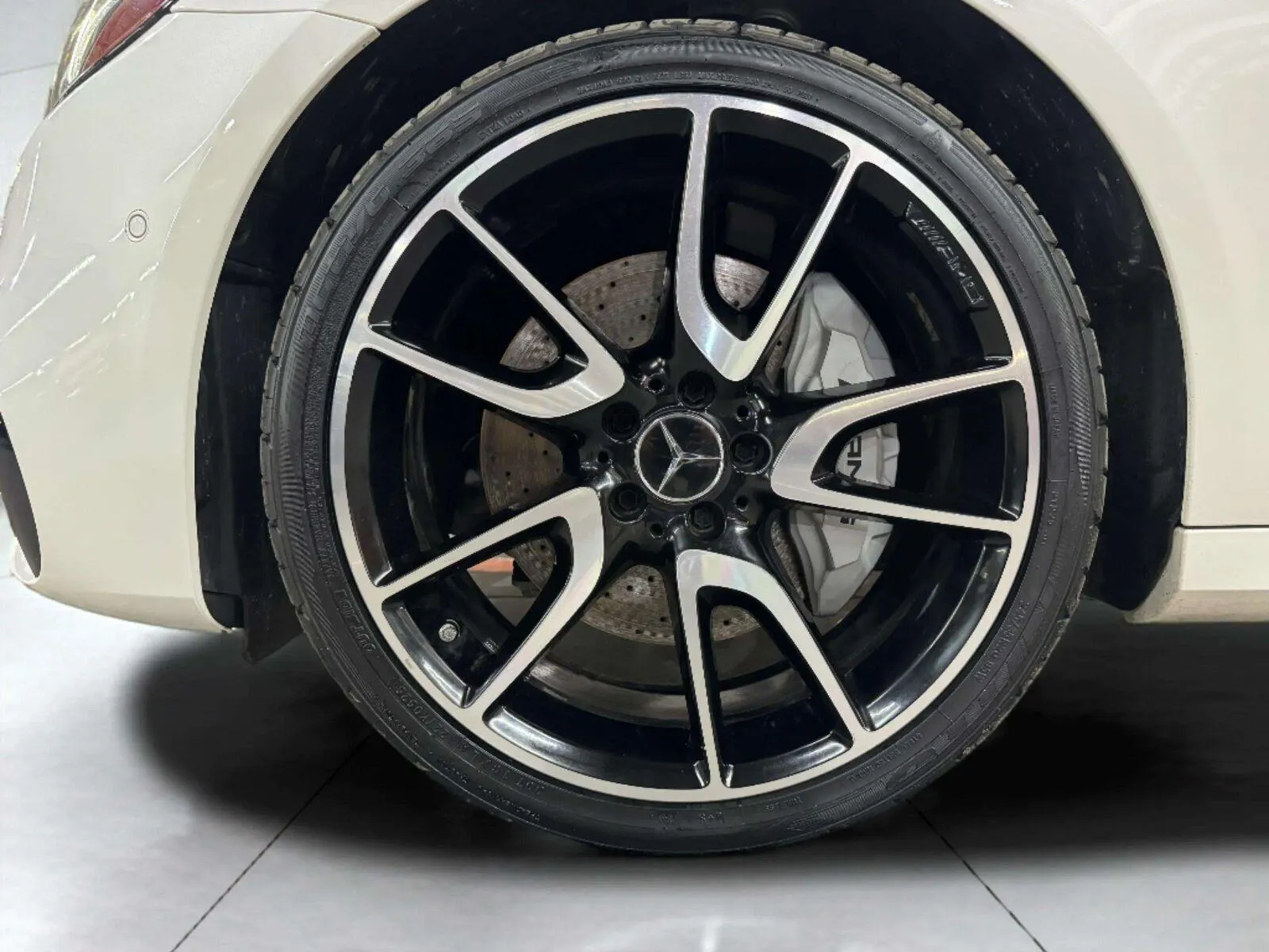 Mercedes-Benz E-Class photo 44