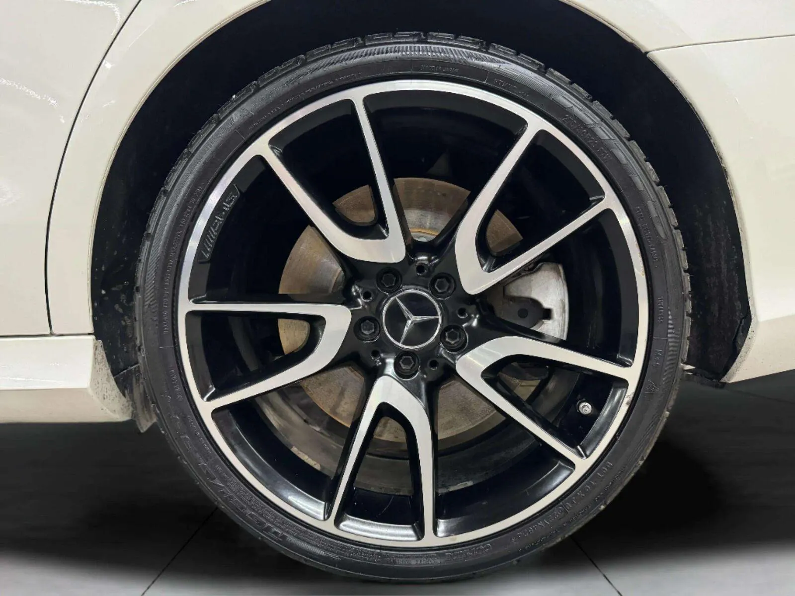 Mercedes-Benz E-Class photo 45