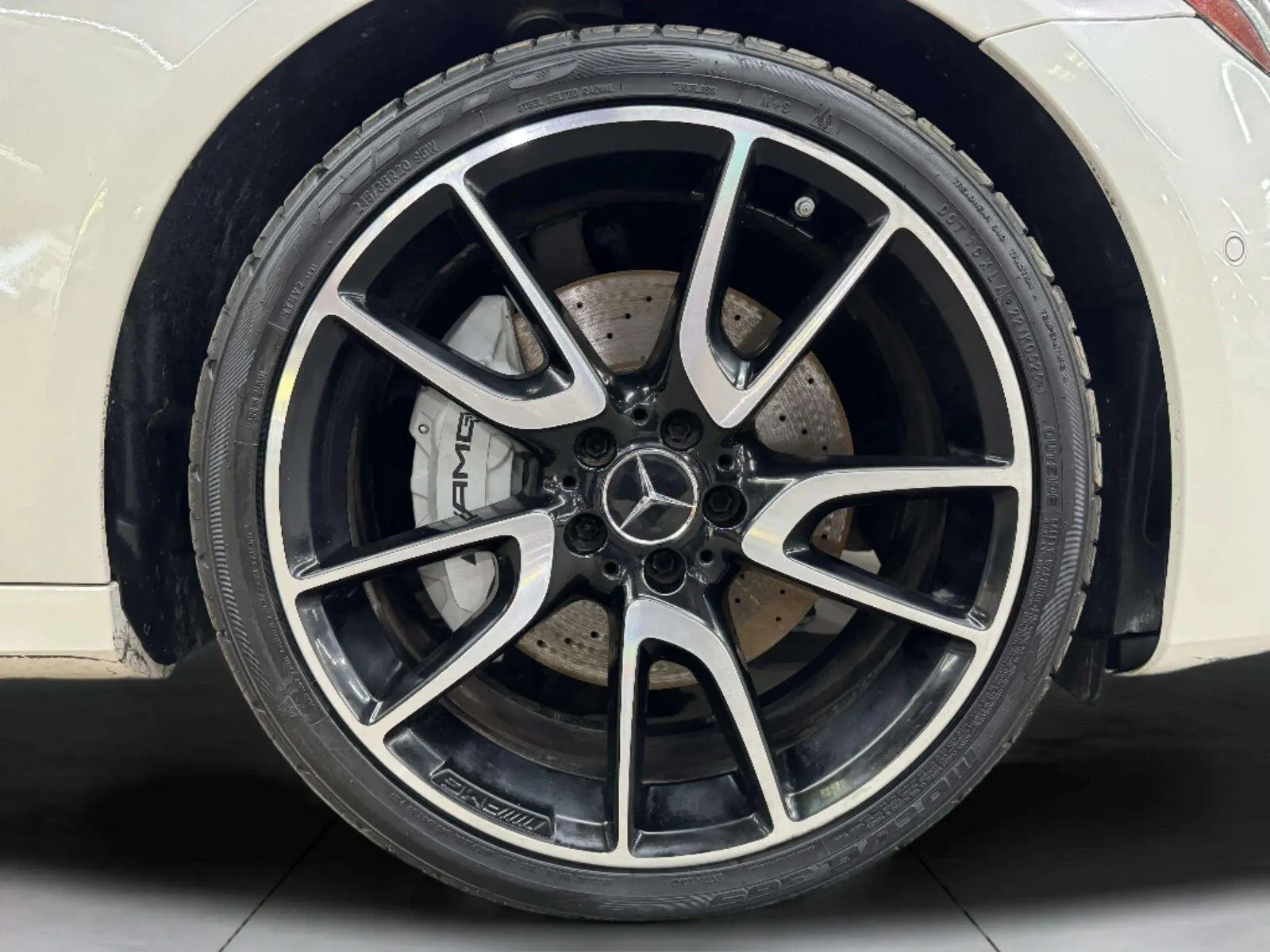 Mercedes-Benz E-Class photo 47