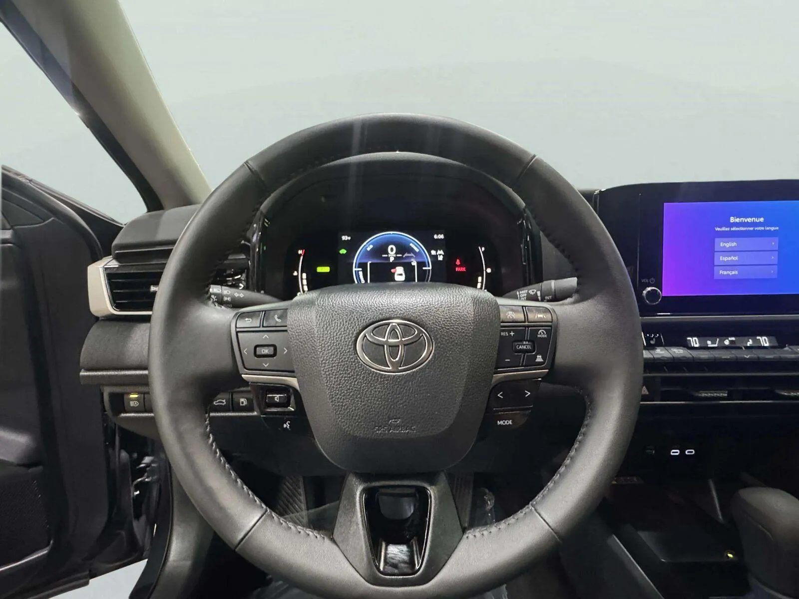 Toyota Camry photo 17