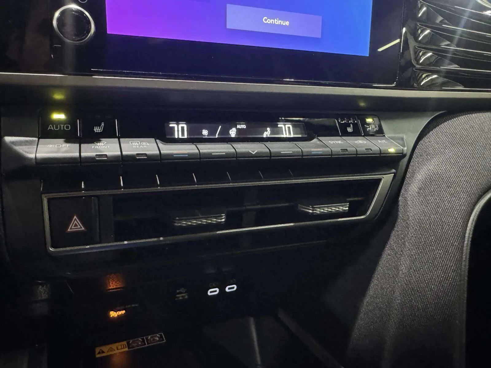 Toyota Camry photo 20