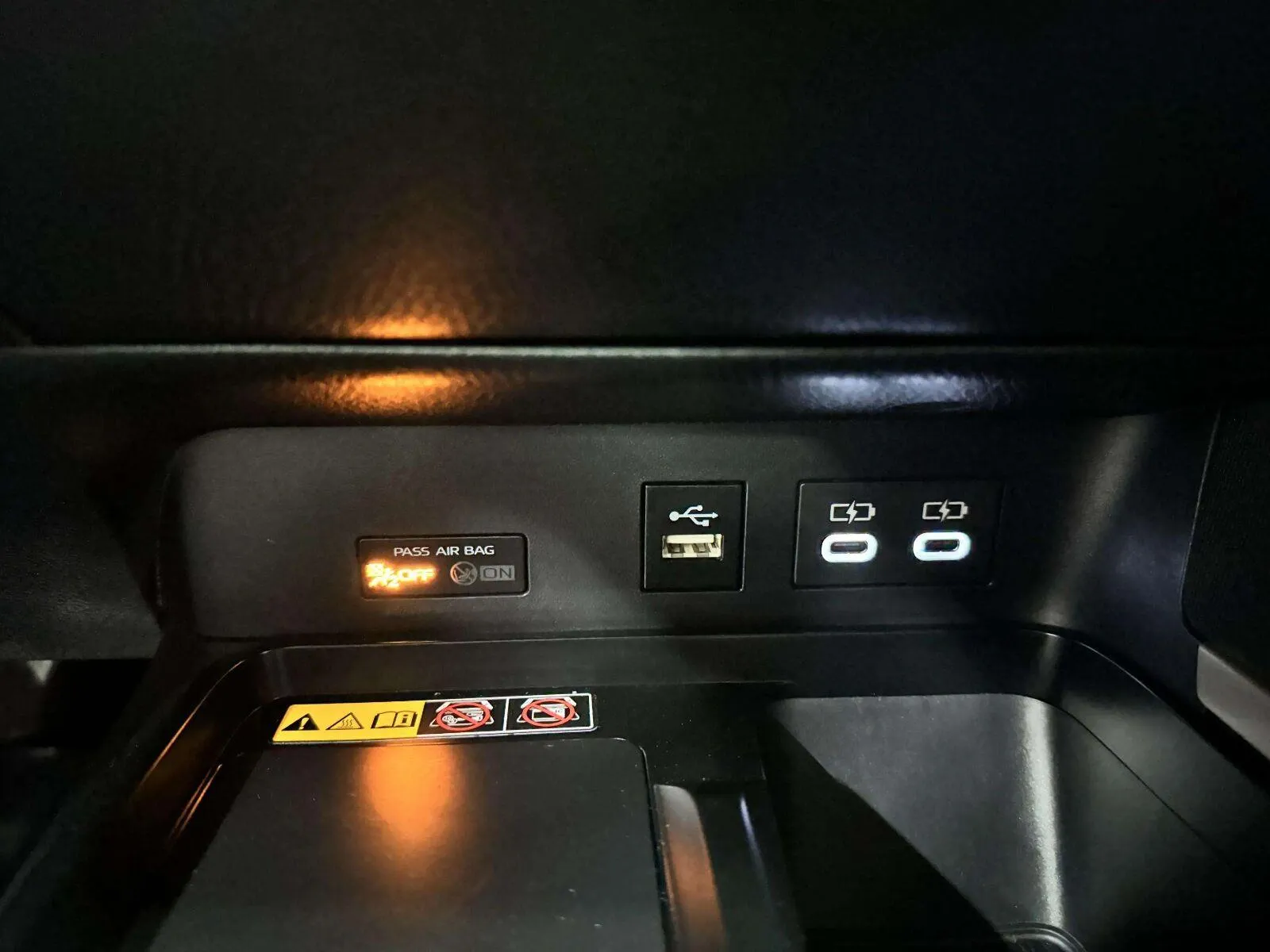 Toyota Camry photo 21