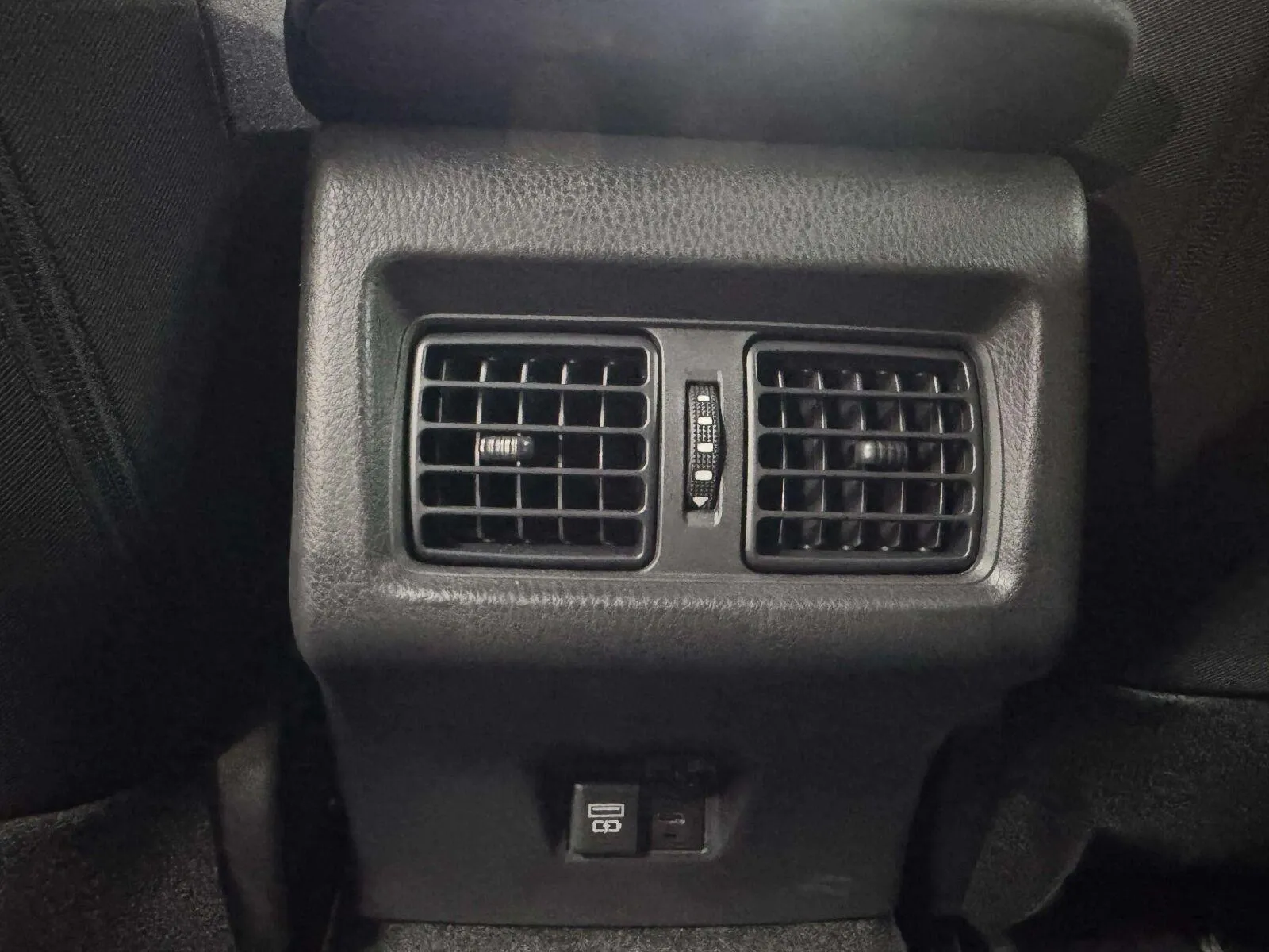 Toyota Camry photo 32