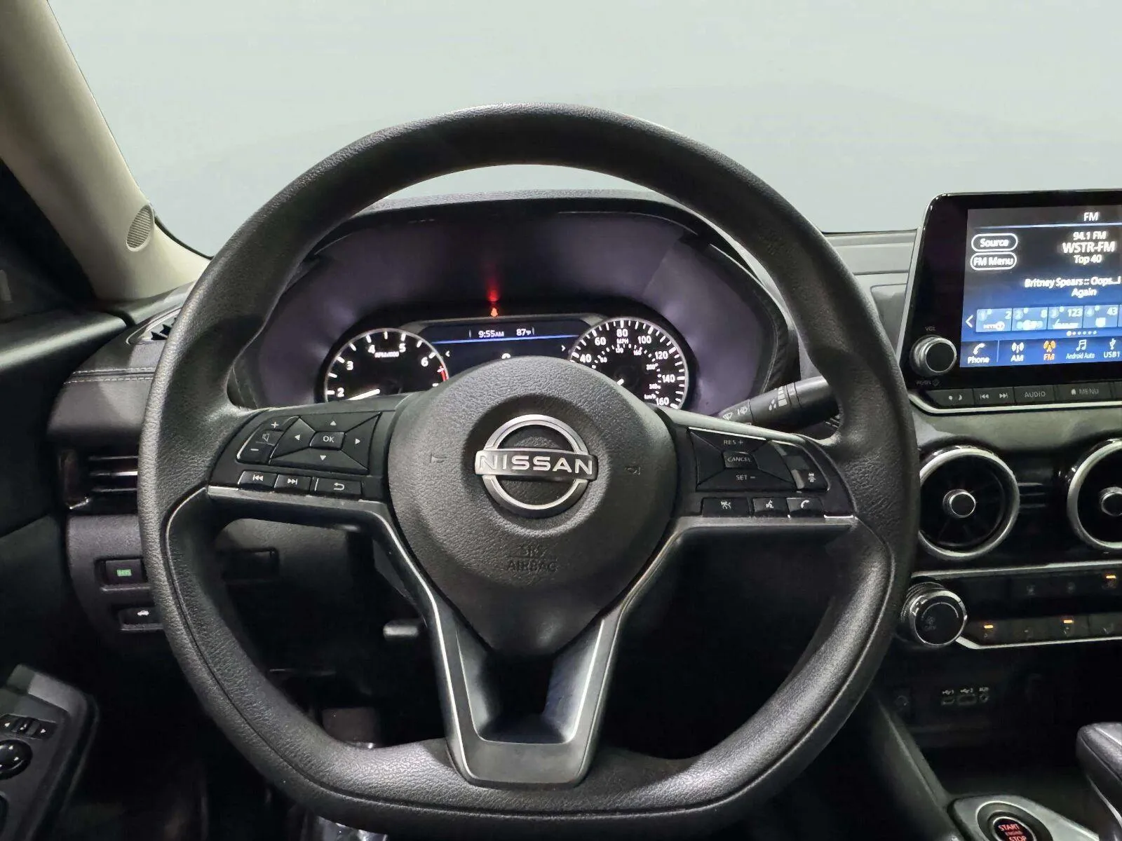 Nissan Sentra photo 23