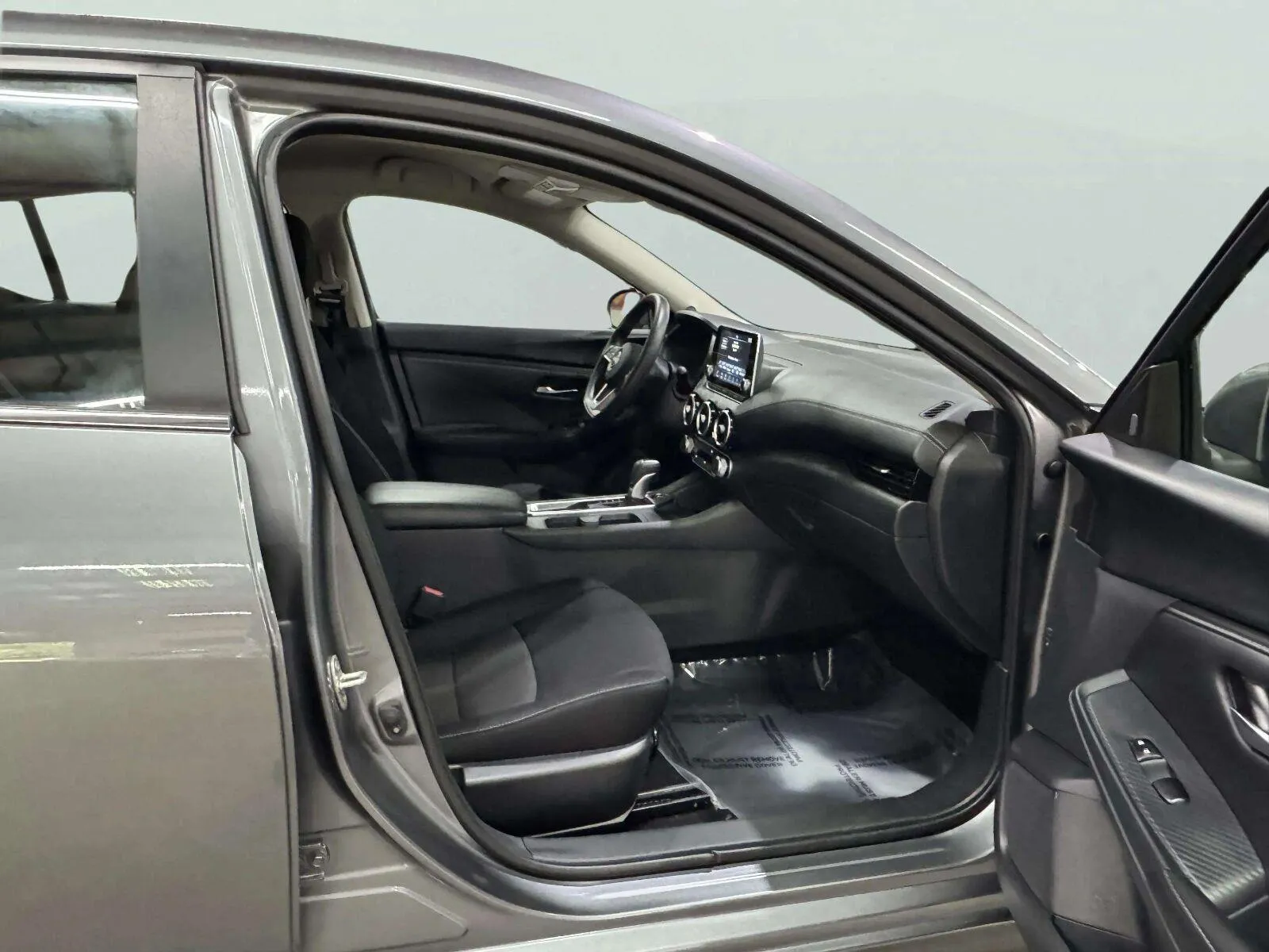 Nissan Sentra photo 32