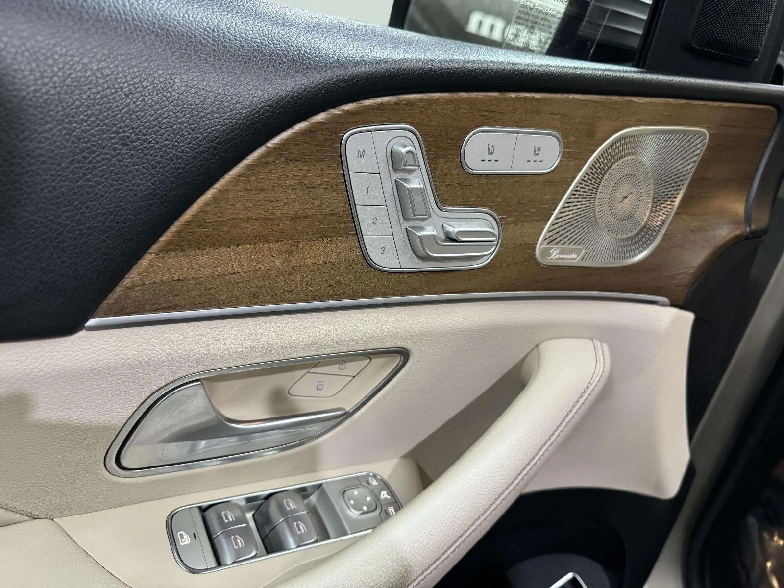 Mercedes-Benz GLE photo 14