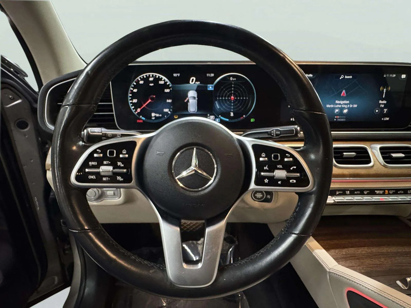 Mercedes-Benz GLE photo 17