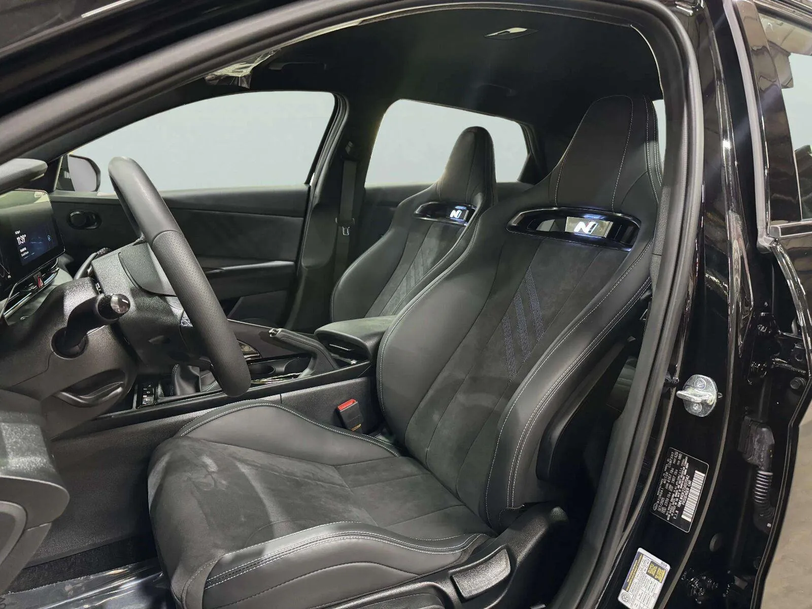 Hyundai Elantra N photo 21