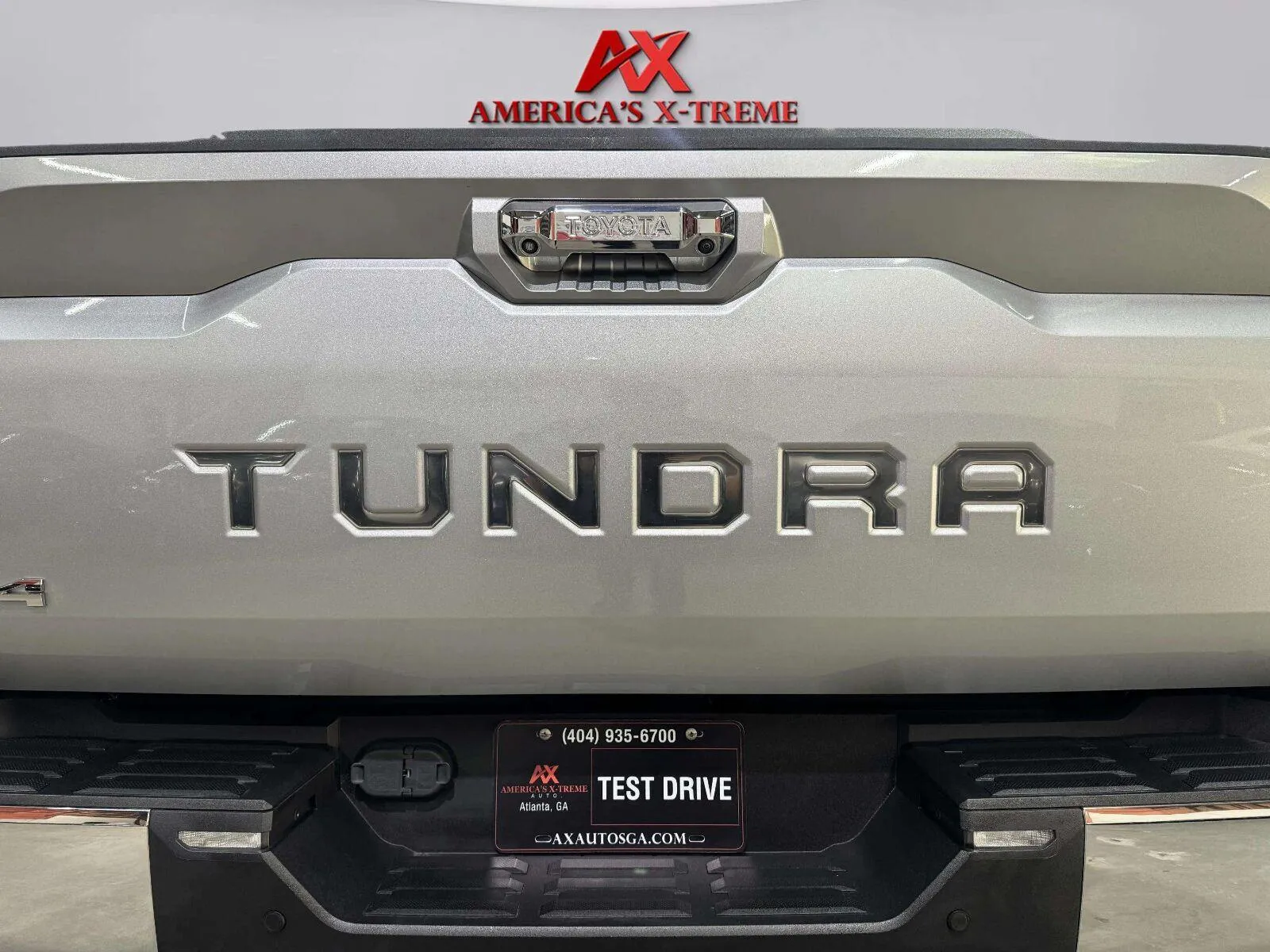 Toyota Tundra photo 12