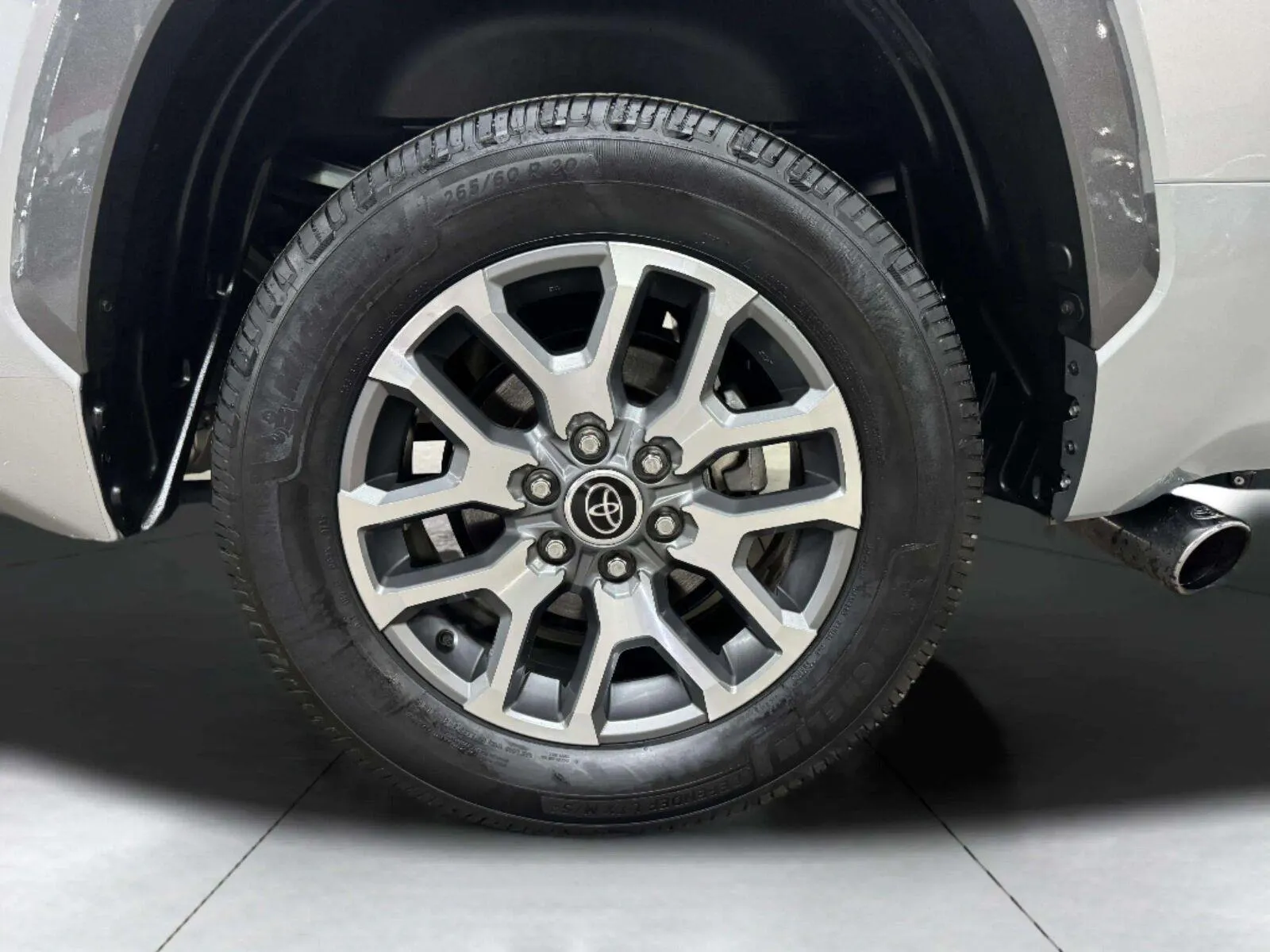 Toyota Tundra photo 34