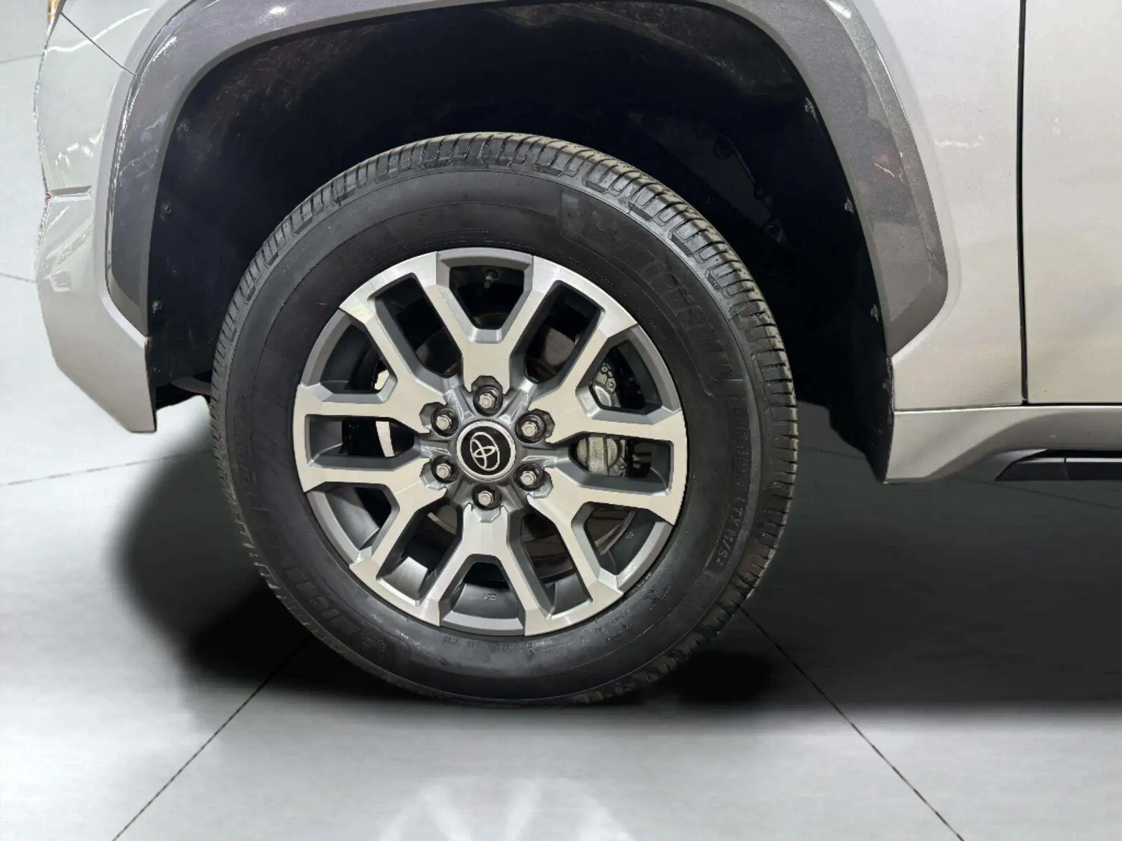 Toyota Tundra photo 35