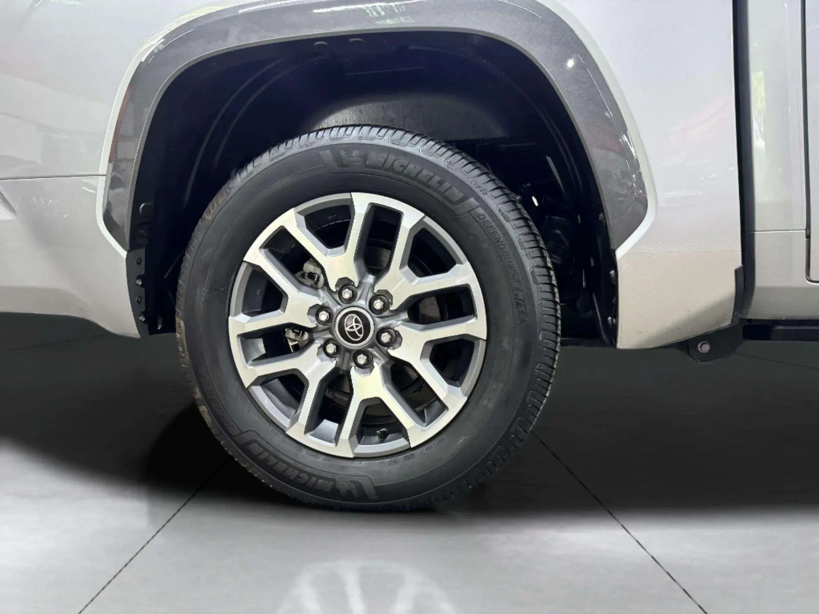 Toyota Tundra photo 37