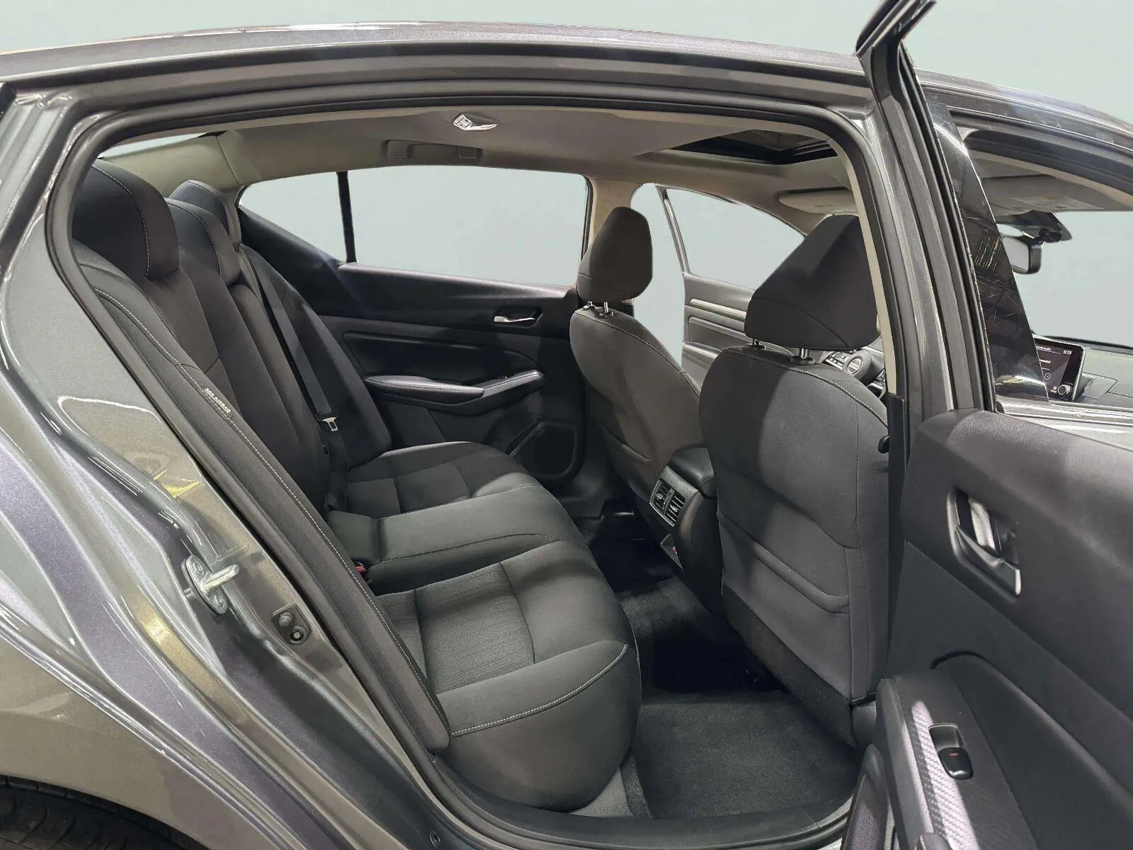 Nissan Altima photo 33