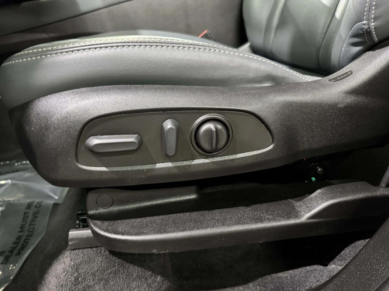 Buick Enclave photo 24
