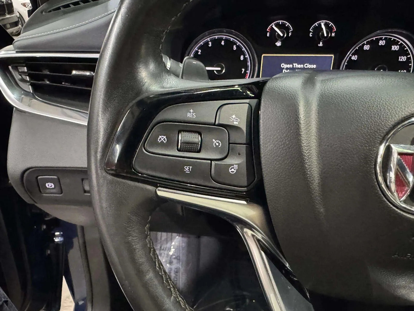 Buick Enclave photo 28