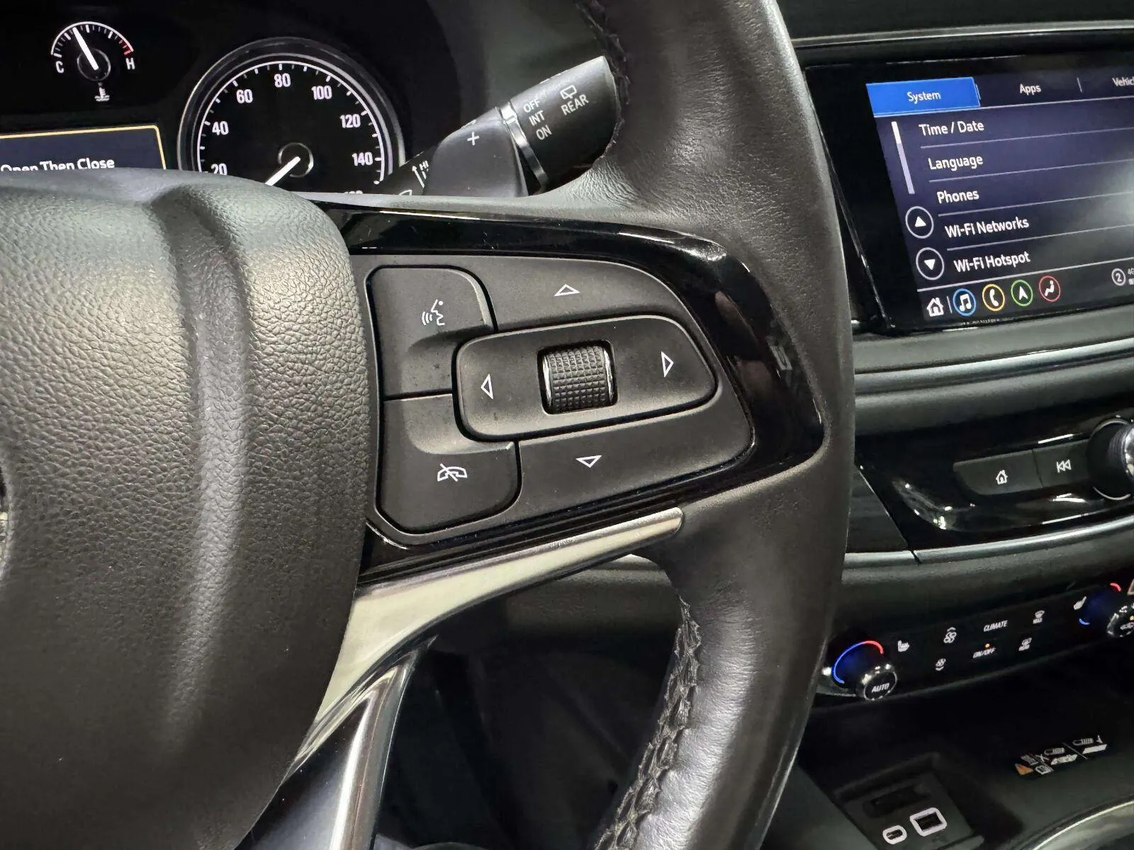 Buick Enclave photo 29
