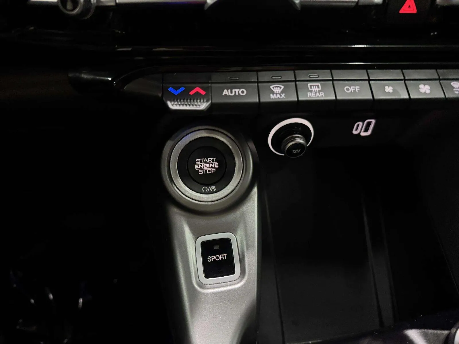 Dodge Hornet photo 32