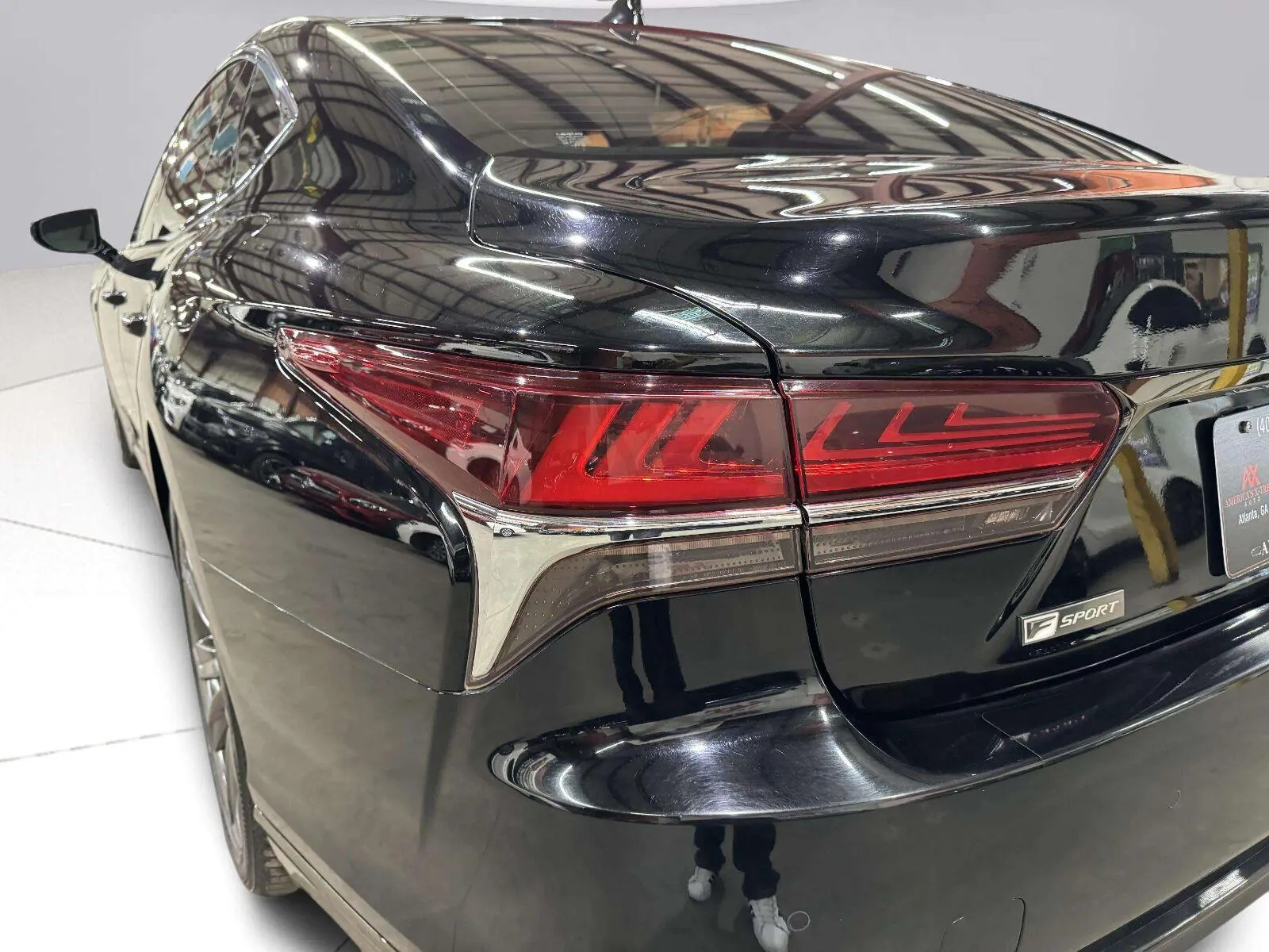 Lexus LS photo 13
