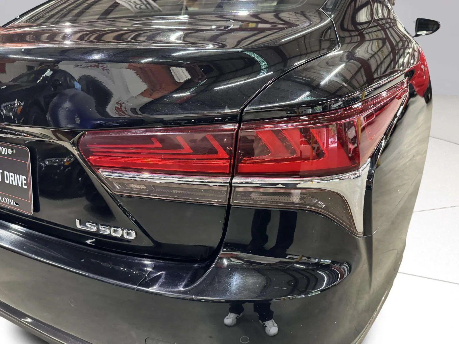 Lexus LS photo 14
