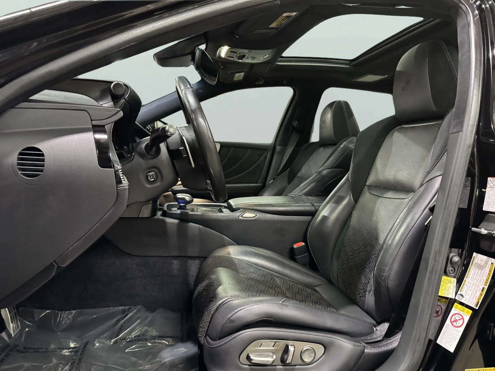 Lexus LS photo 26