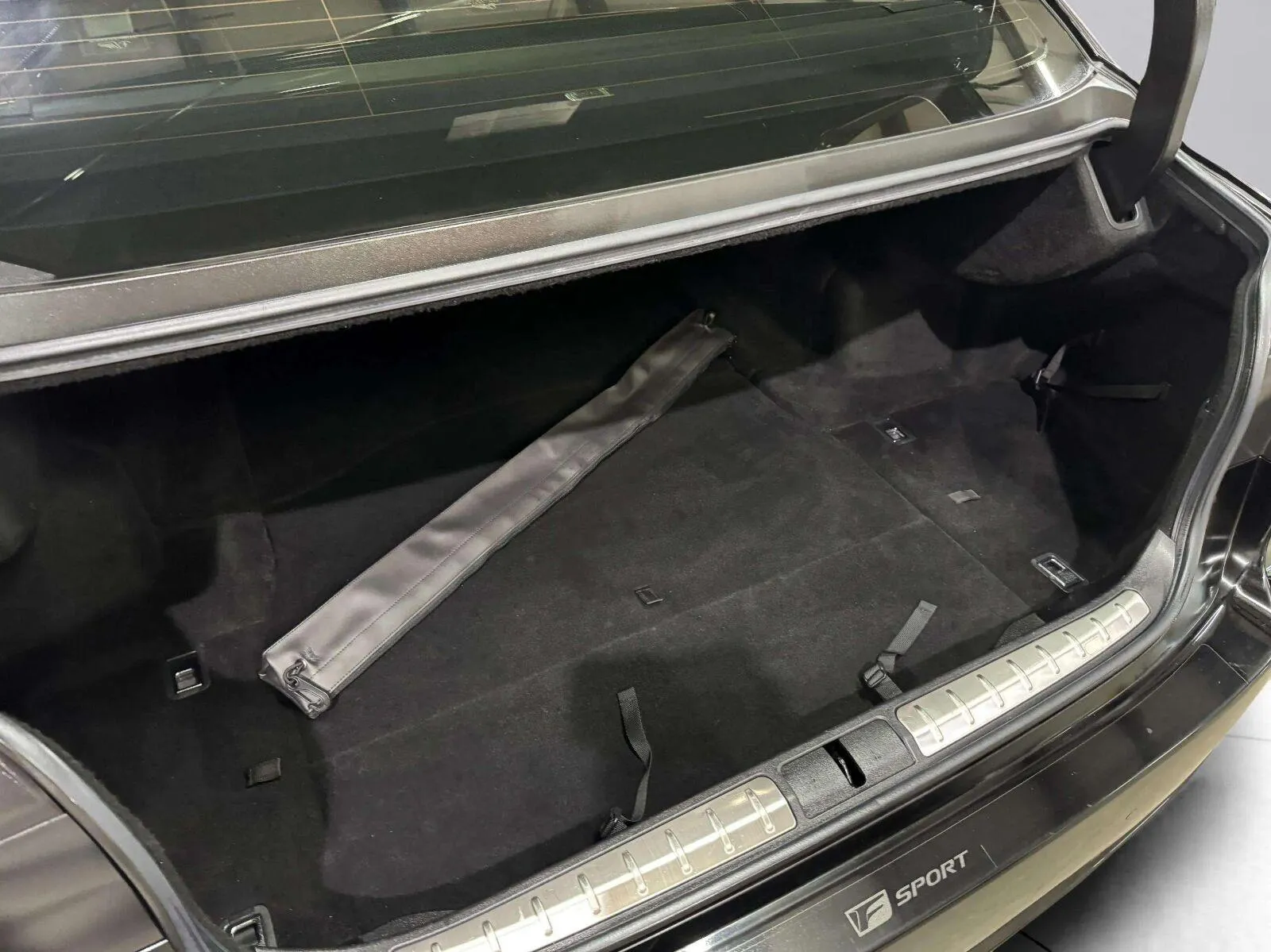 Lexus LS photo 42