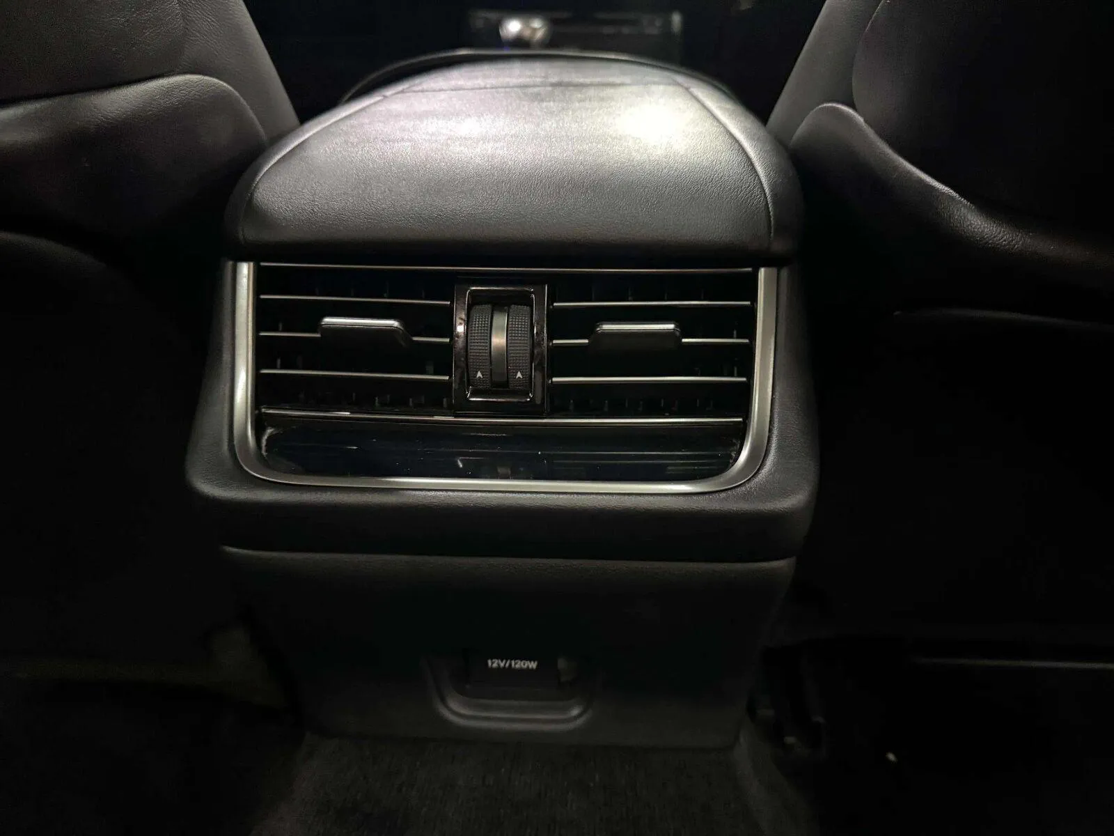 Lexus LS photo 48