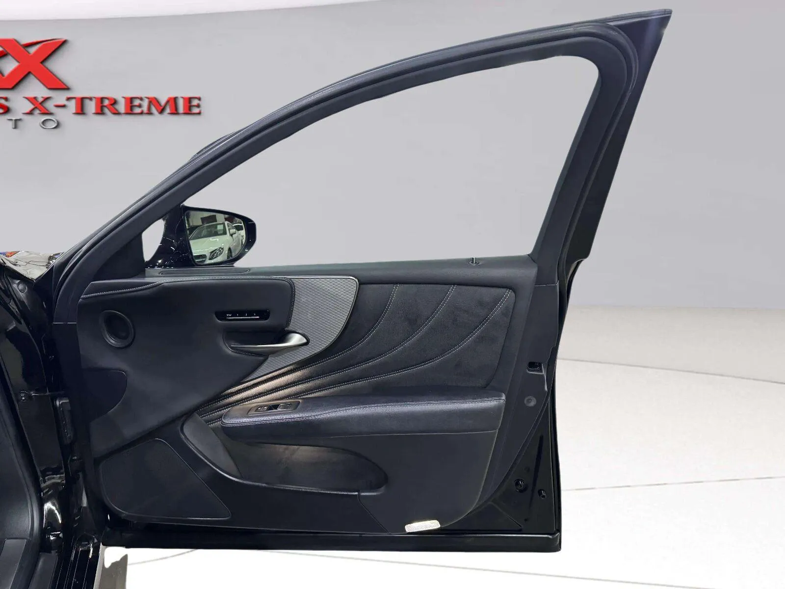 Lexus LS photo 49