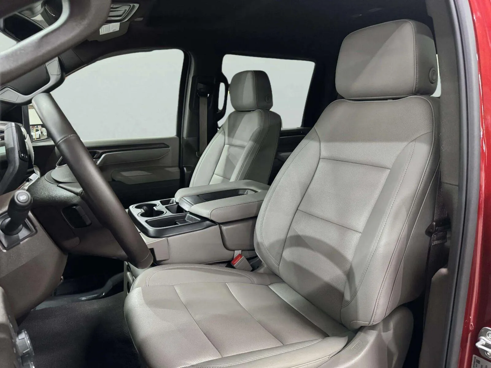 Chevrolet Silverado photo 24