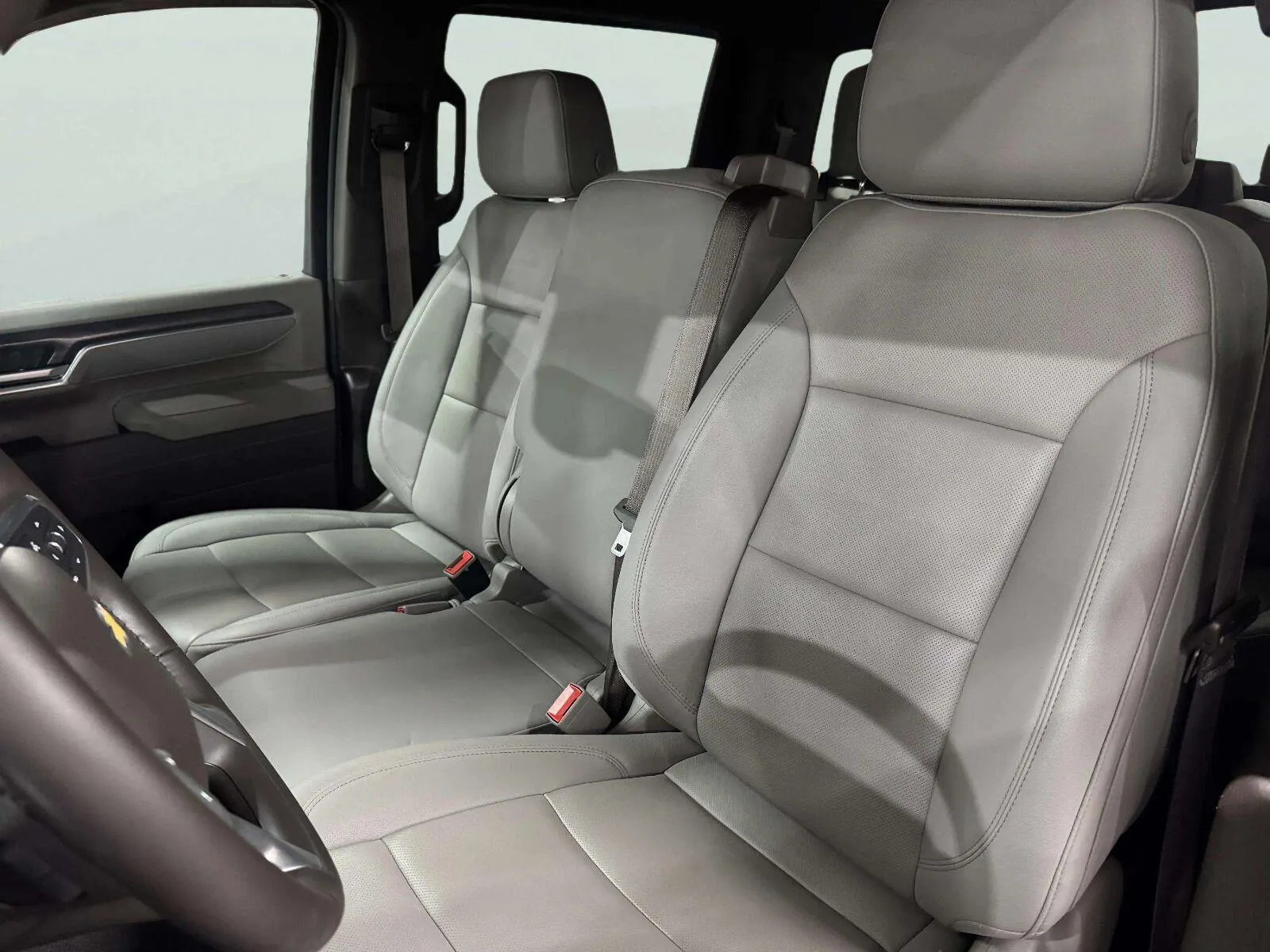 Chevrolet Silverado photo 35