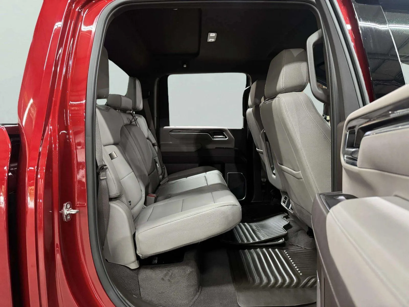 Chevrolet Silverado photo 43