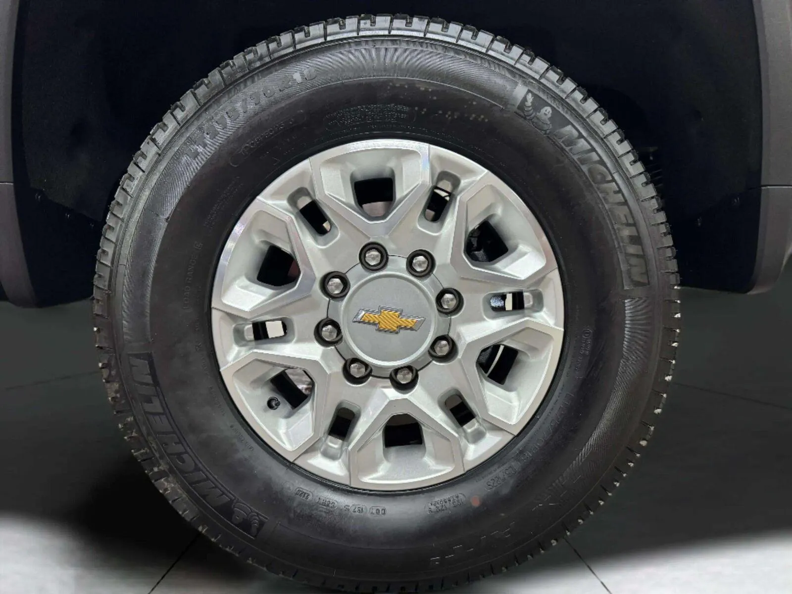 Chevrolet Silverado photo 56