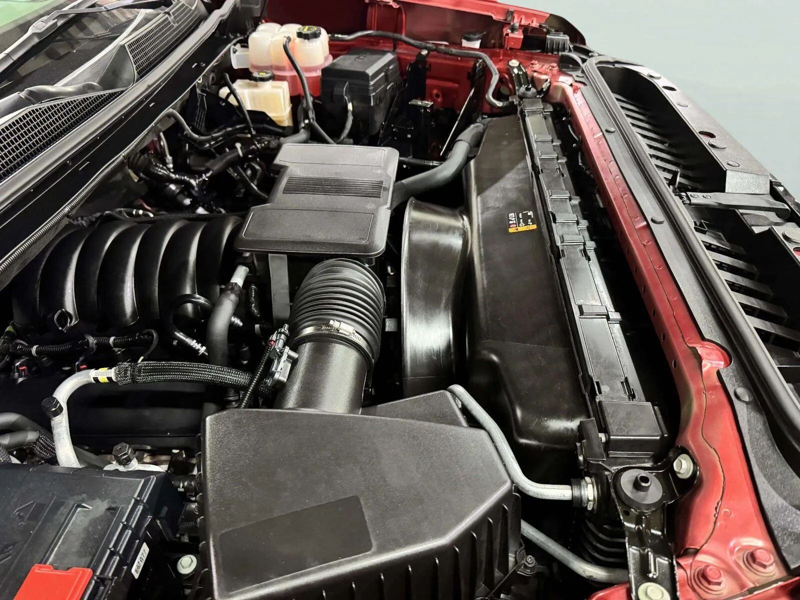 Chevrolet Silverado photo 54
