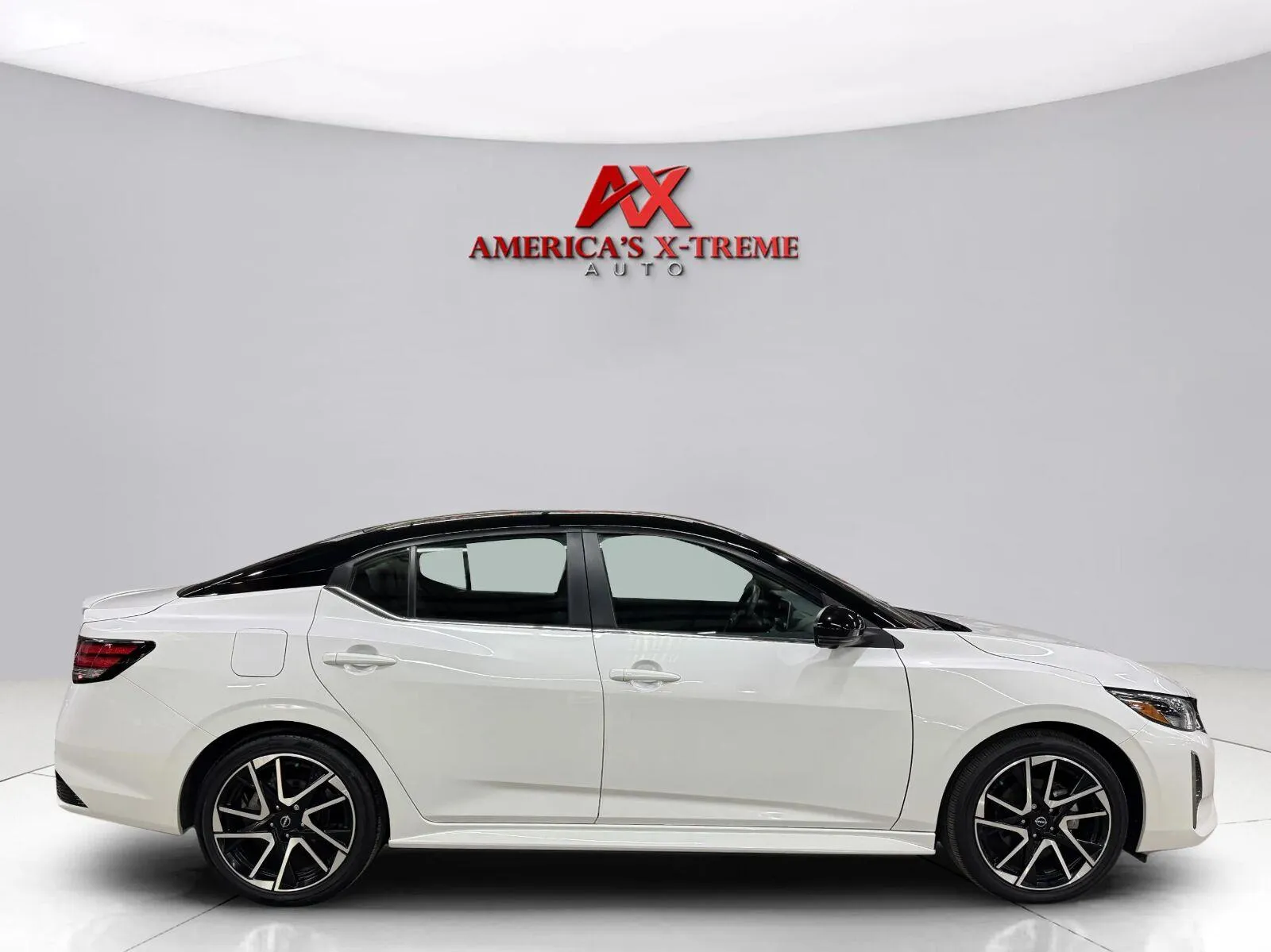 Nissan Sentra photo 8