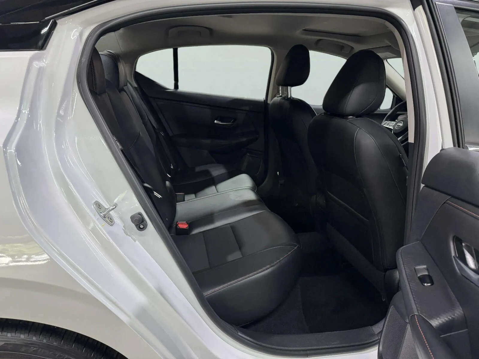 Nissan Sentra photo 35