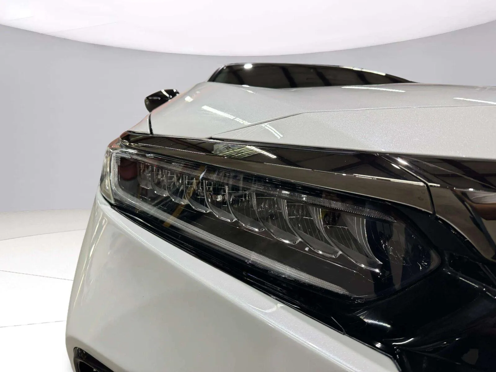 Honda Accord photo 13