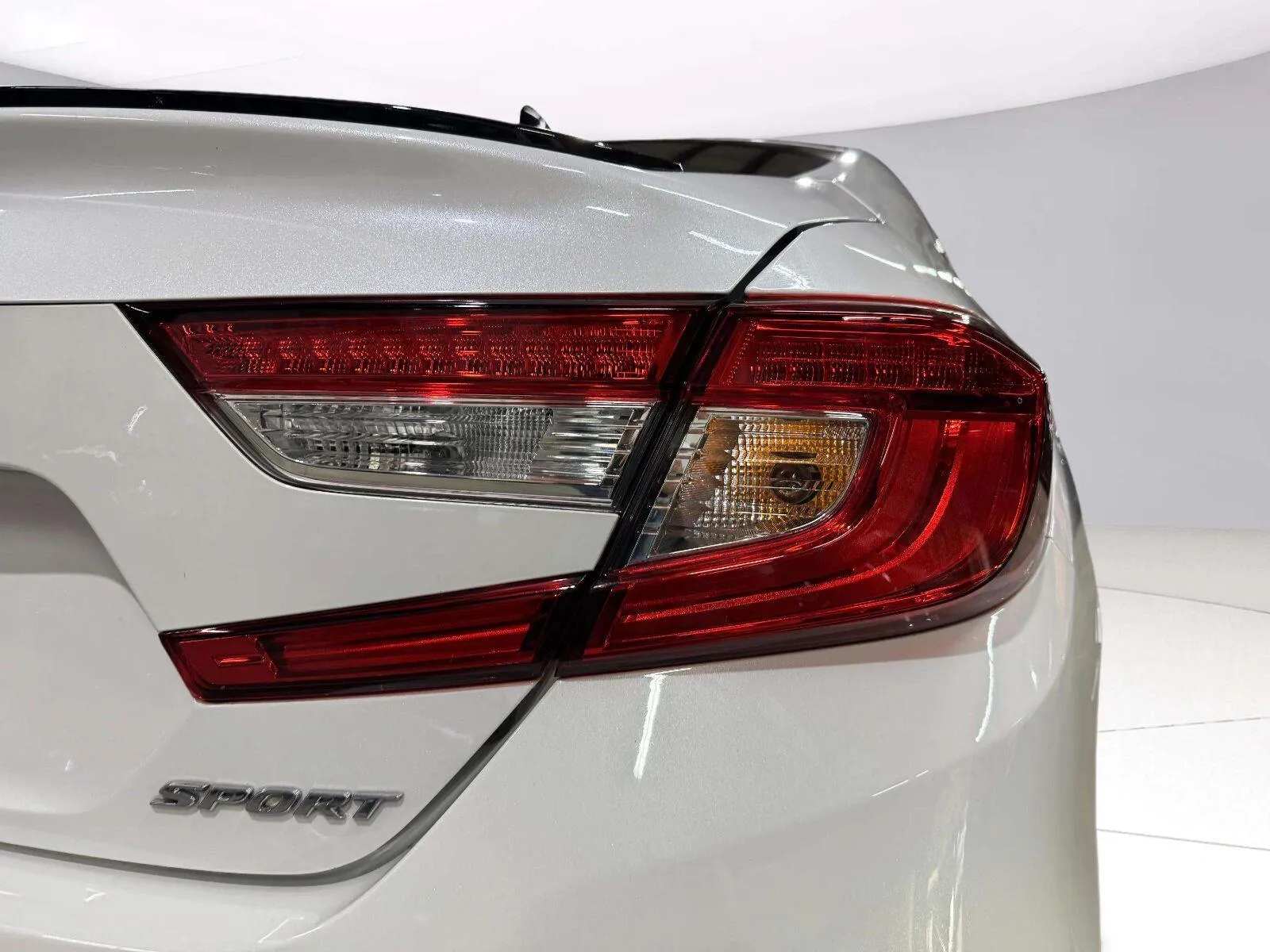 Honda Accord photo 14