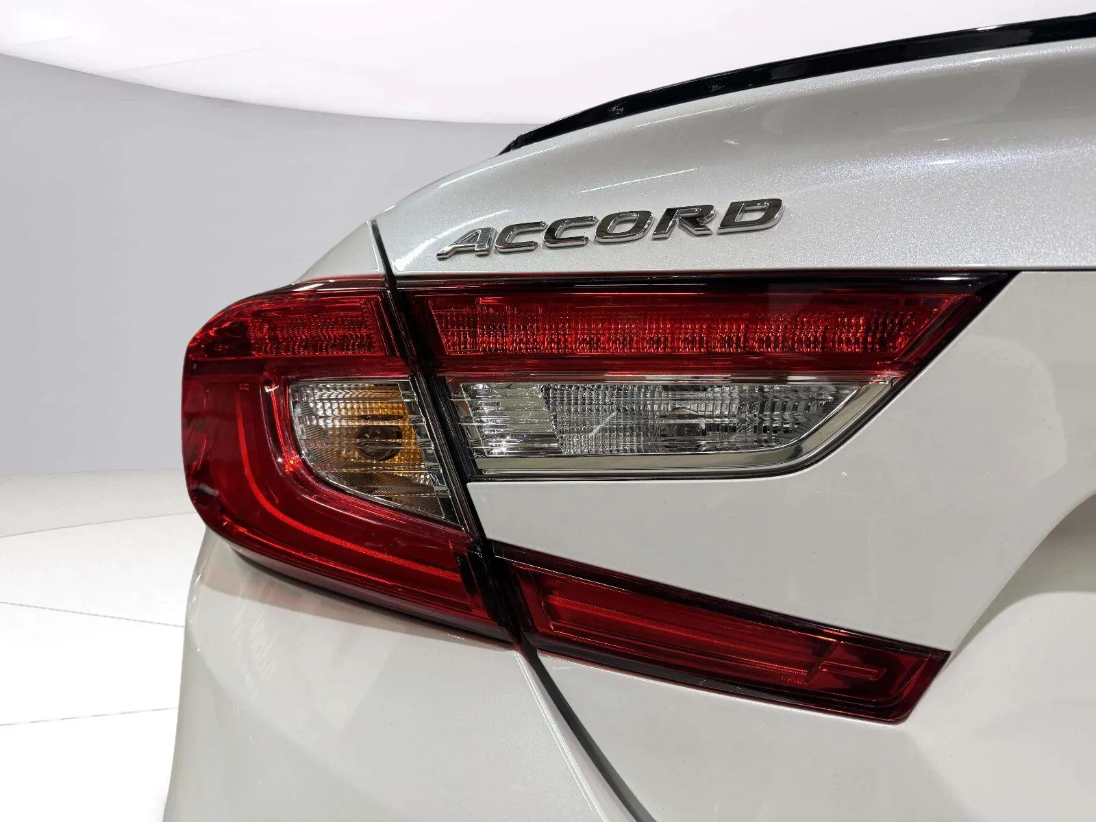 Honda Accord photo 15