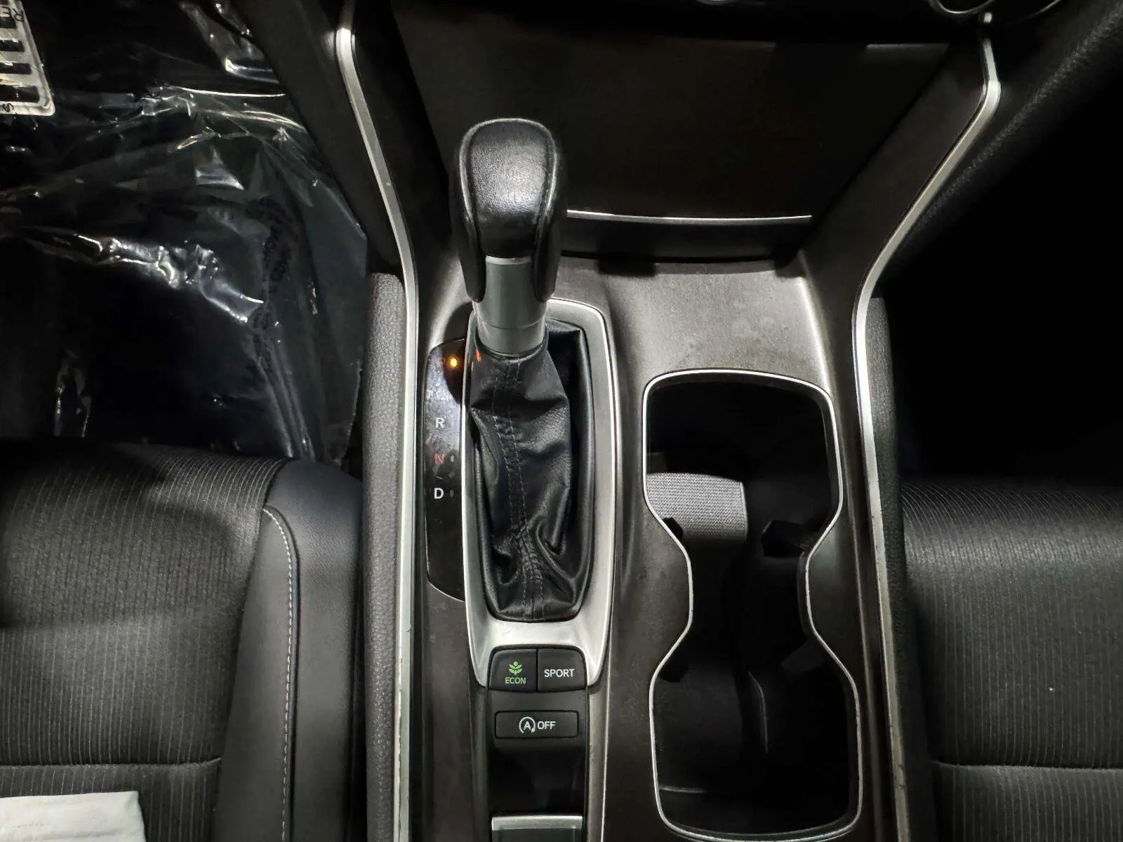 Honda Accord photo 30