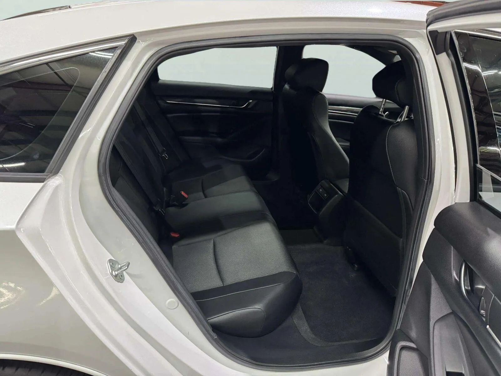 Honda Accord photo 38